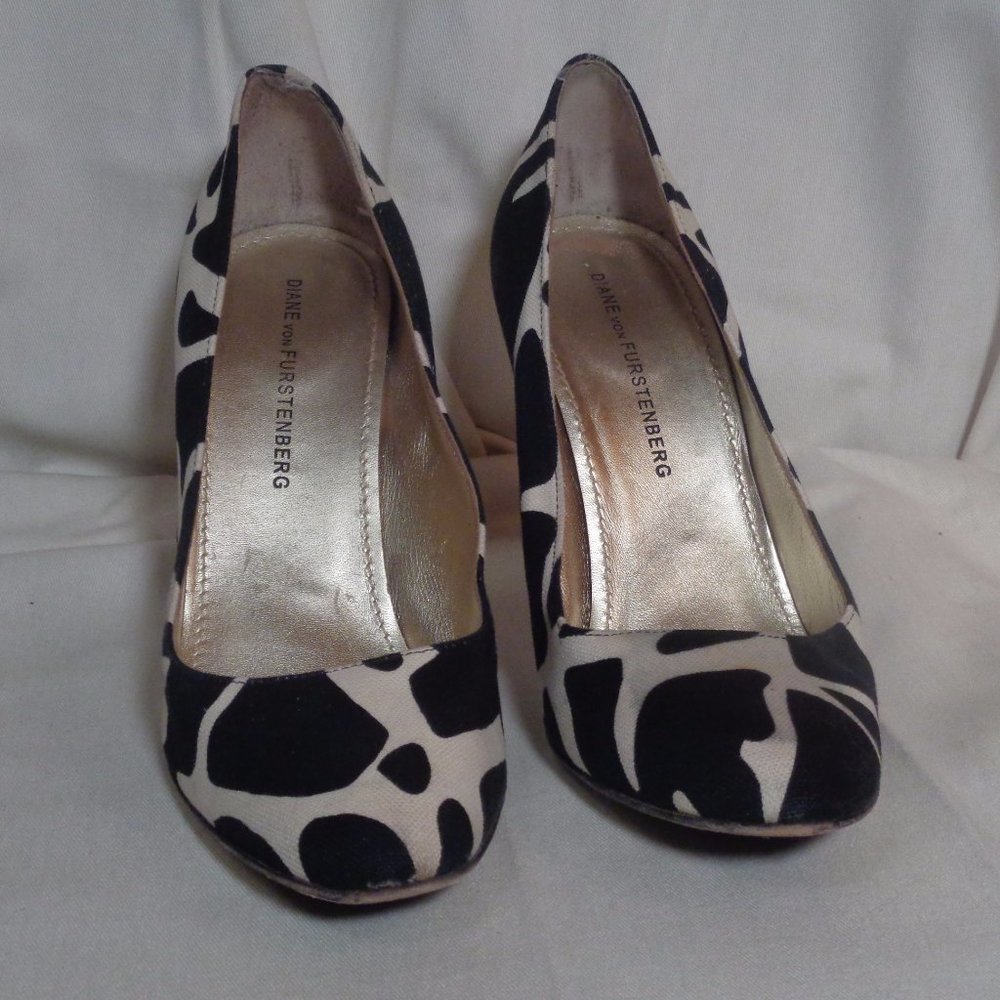Diane von Furstenberg animal print heels 8 1/2